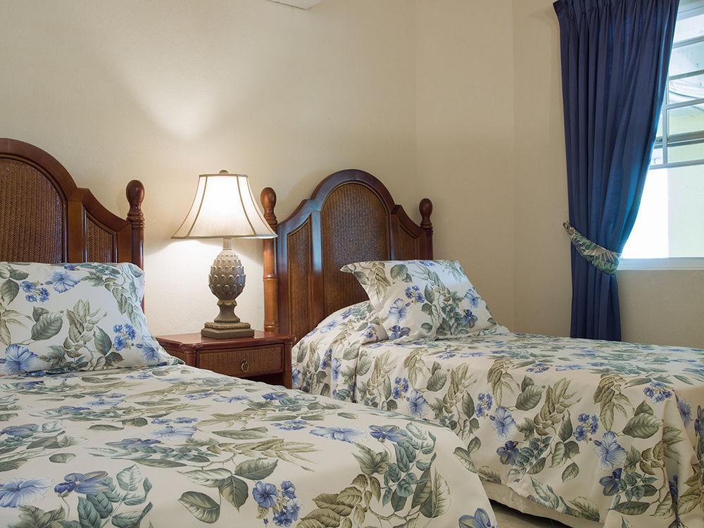 White Sands Speightstown Bagian luar foto