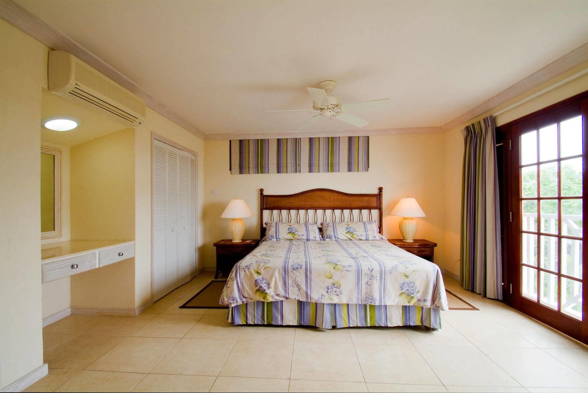 White Sands Speightstown Bagian luar foto
